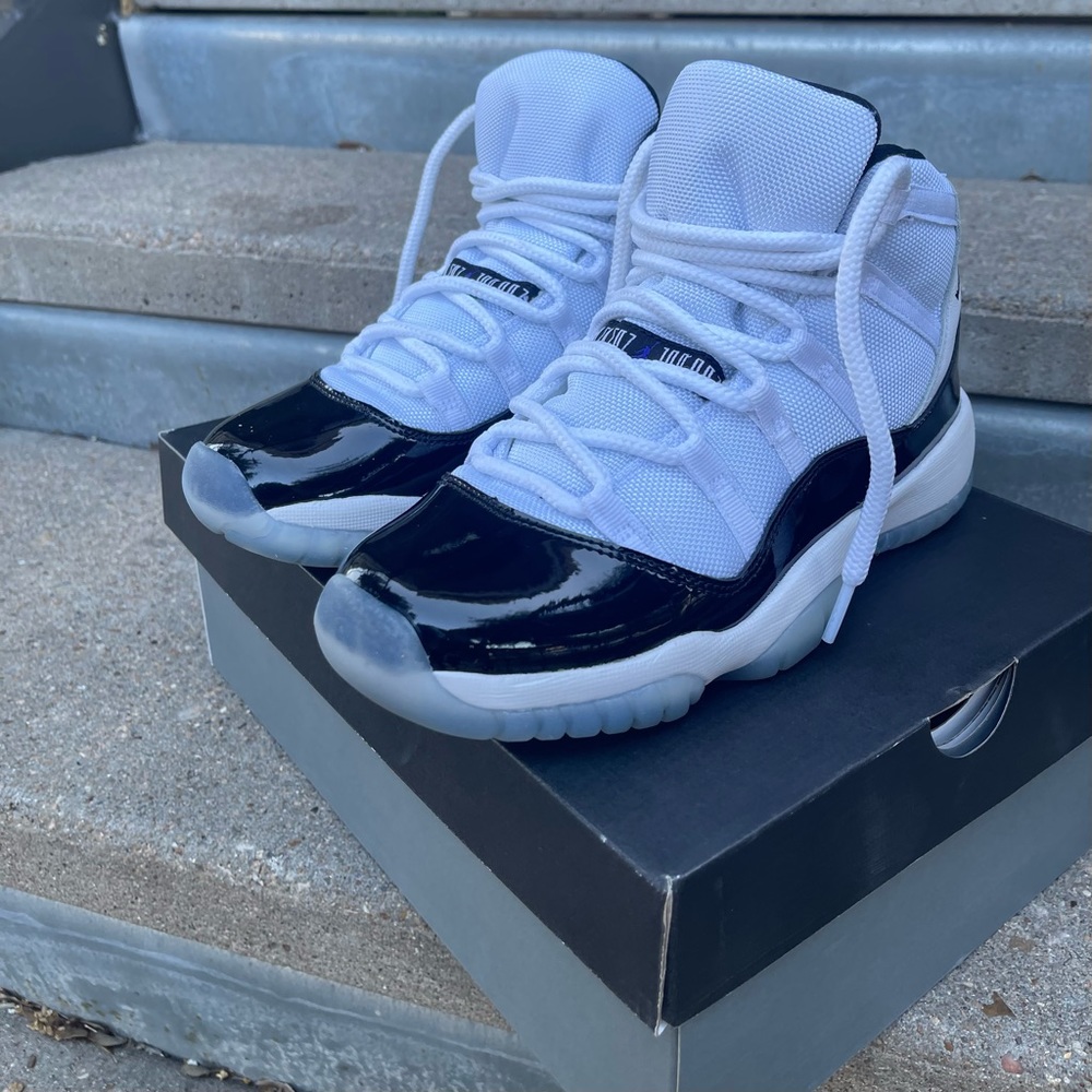 Nike Air Jordan 11 Retro Concords 6Y